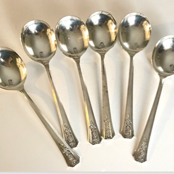 6 Vintage and Used Tudor Plate Soup Spoons in the Fortune 1939 Pattern Oneida - Picture 8 of 8